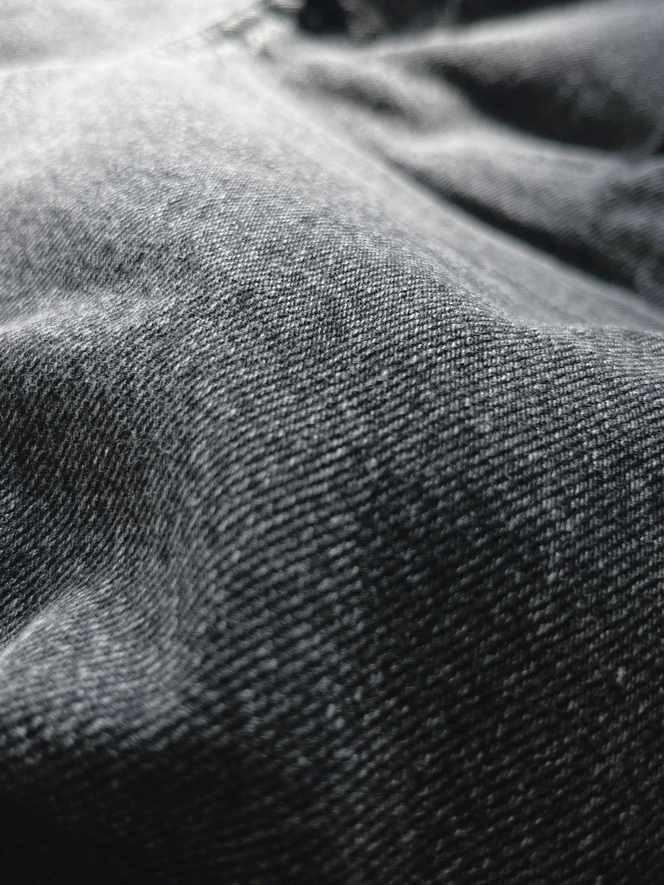 「スタイル良く見えます！」GUの“1490円デニム”気になる太ももをカバーできて嬉しい！「色違いを2着買った」「自然とお尻が上がって見える」