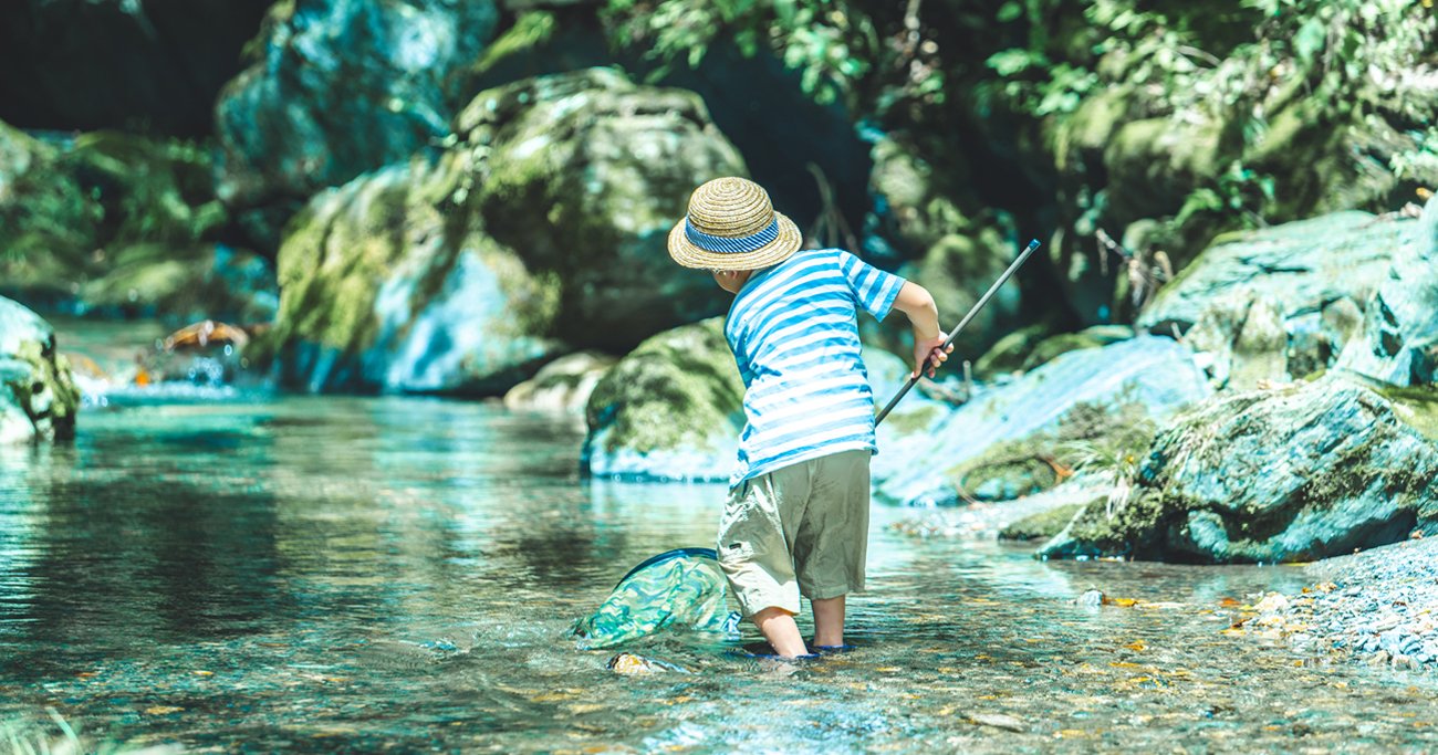 水遊びで子どもが溺れた!→助けに行くと親も危険、夏休みの水難事故から生還するには?【専門家が解説】