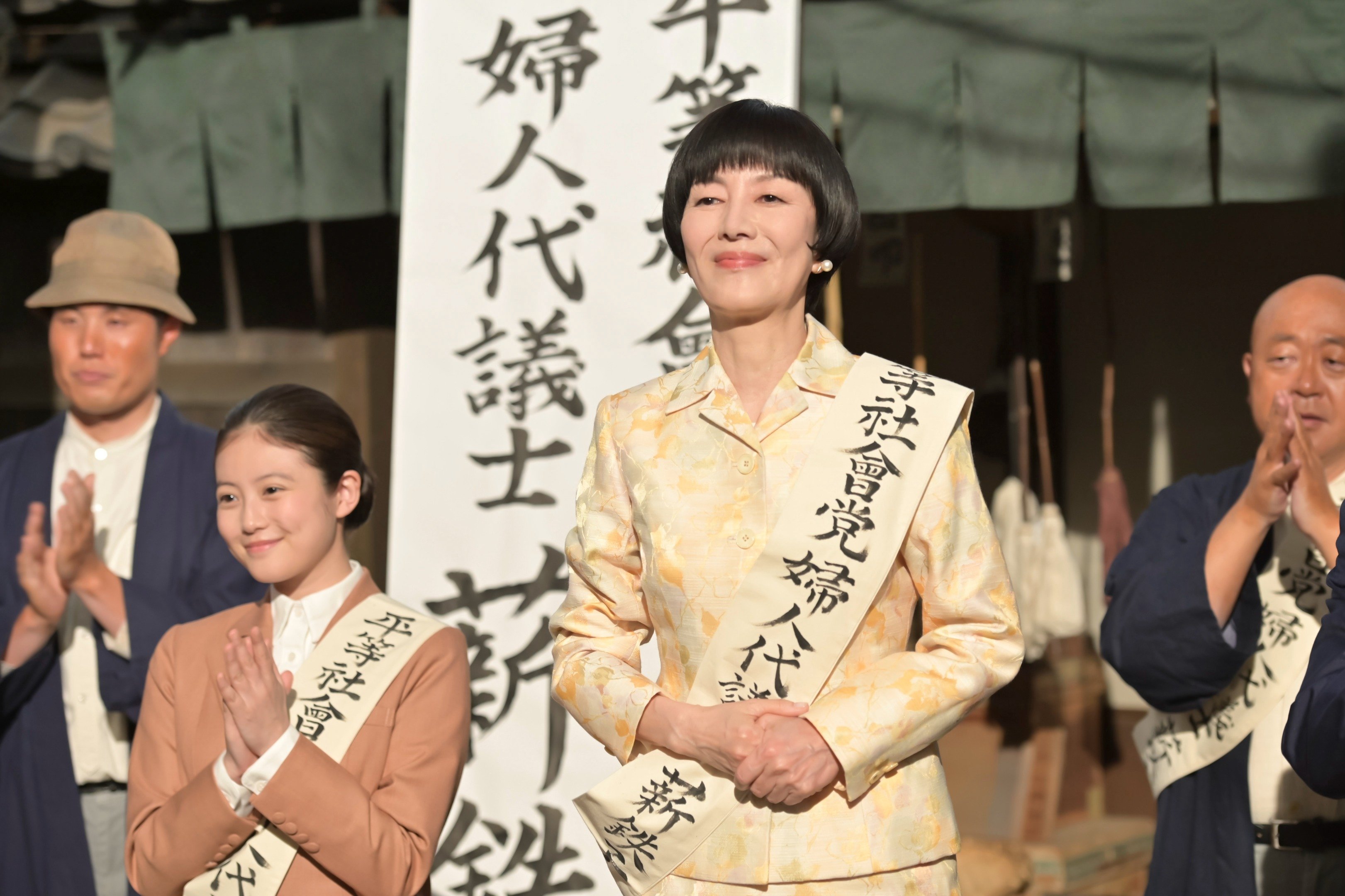 「ナイス登美子！」神出鬼没な“艶やか女優”、今日も出てきた瞬間すべて持っていった【あんぱん第86回】