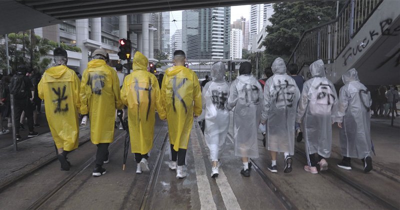 「光復香港(HK)時代革命」は2019年香港デモで人々がスローガンとしていた言葉