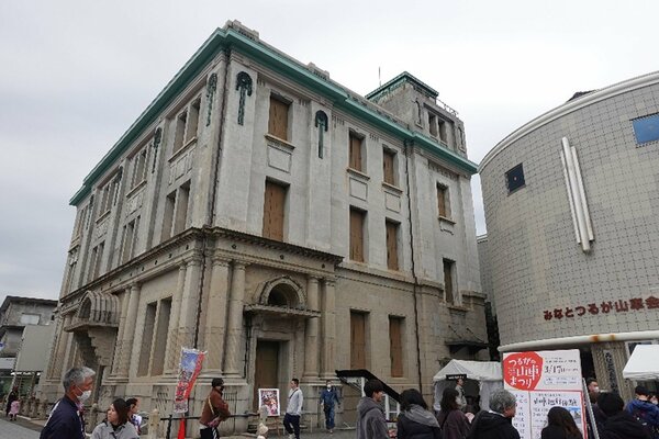 敦賀市立博物館（旧・大和田銀行本店）と「みなとつるが山車会館」