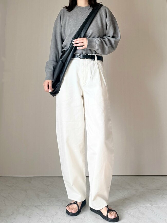「通年はきたいです！」「体型カバーも◎」ユニクロの“着回しワイドパンツ”きれいめにもカジュアルにも使えて万能です！「春から夏にかけての必須アイテム」