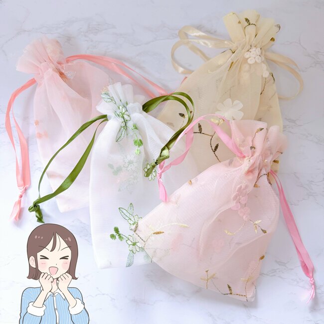 思わず全種類まとめ買いしちゃった!セリアの「華やかポーチ」がロマンチックすぎるんだけど…!《購入レビュー》