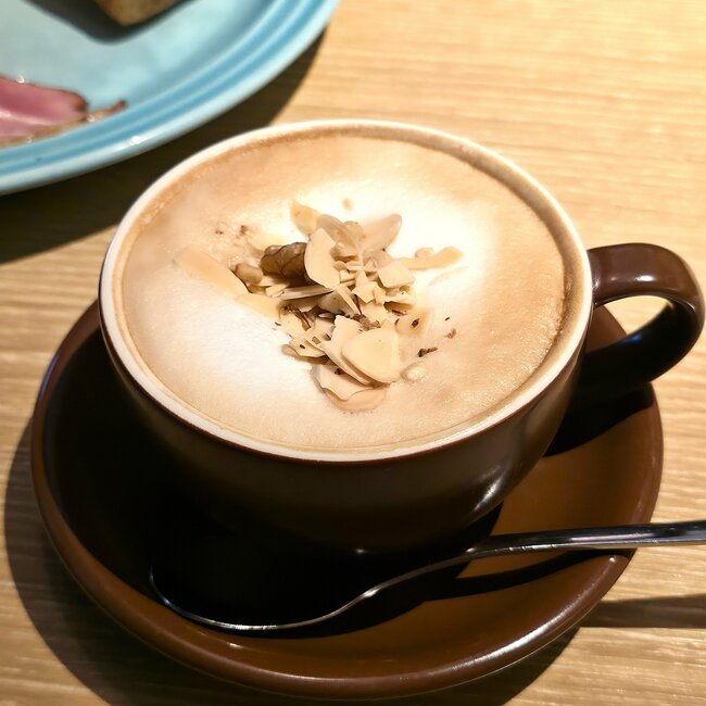 「今まで食べた中で一番うまい！」むさしの森珈琲の“贅沢モーニング”ふわふわオムレツが絶品すぎる！「ホテルのやつみたい」「朝から幸せだよ！」