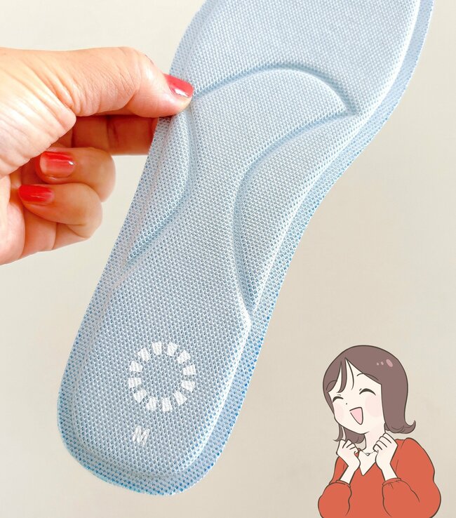 楽ちんすぎて、他のスニーカーに戻れない…!ワークマンの「新感覚シューズ」スポッと履けて、ふんわり歩けちゃうんです!