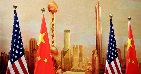 米中の旗