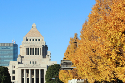 小池代表の「踏み絵」は政策別政界再編を目指す上で当然の行為だ