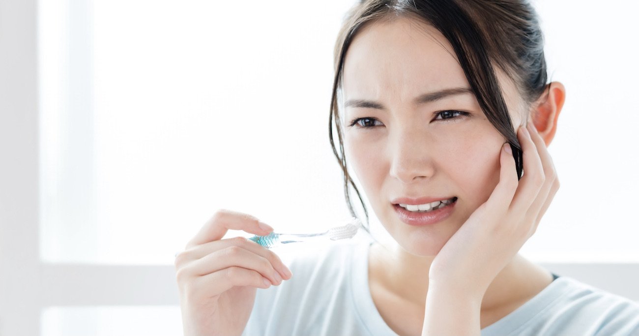 あなたの歯ブラシに「糞便並みの細菌」が付着？口内と健康の意外な関係