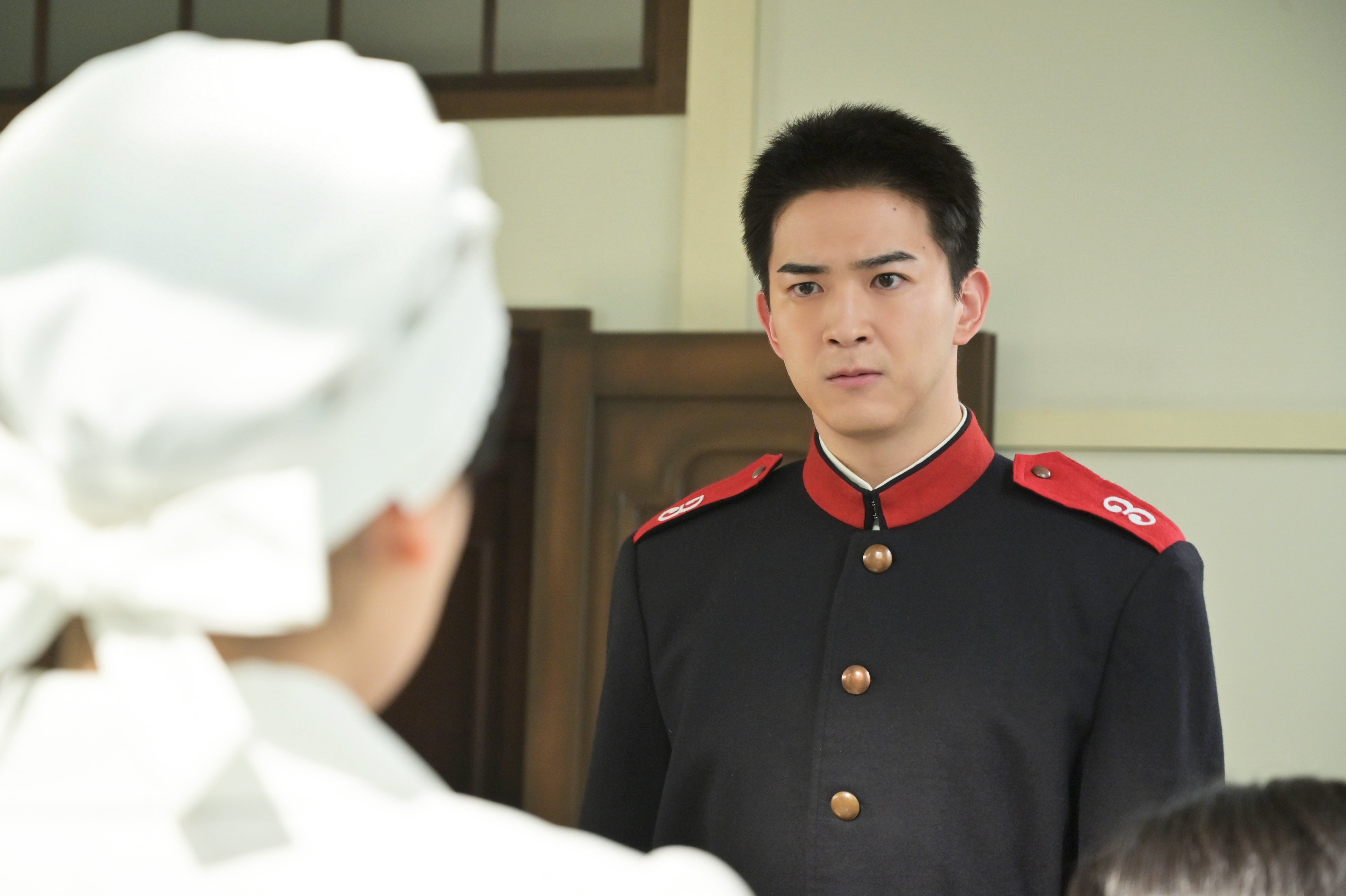 「なんなのあの芋男は」→上坂樹里をイラつかせた〈謎の軍人〉の正体〈風、薫る第63回〉