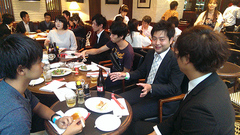 就活をテーマに街コン開催／「もし企業の人事部と学生が街コンで出会ったら」