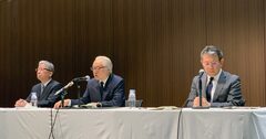 日本郵政が「強気の謝罪会見」、首脳陣続投の背景に政治の影