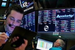 米大型株ファンド、半数が指数超え　上期