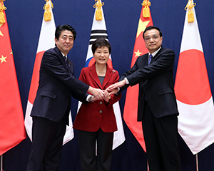 中国・韓国が日本との関係改善に追い込まれた事情