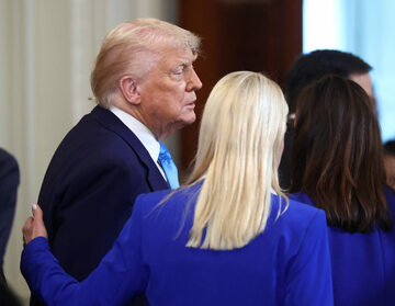 エプスタイン文書にトランプ氏の名前、5月に司法省が本人に伝える