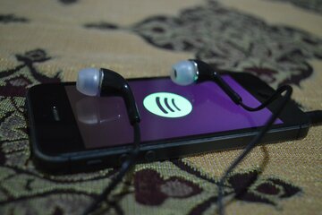 外食は節約も、SpotifyやNetflixの解約には消極的──インフレで見えた米消費者の価値観