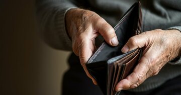 年収2000万円で破産する人と、年収400万円でも経済的自立を果たす人の決定的な違い