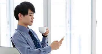 「つい残業してしまう人」がお昼休みにやってしまうこと