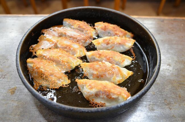 北九州は「鉄鍋ぎょうざ」「焼きうどん・カレー」の発祥地、そして知られざる海鮮天国だった！