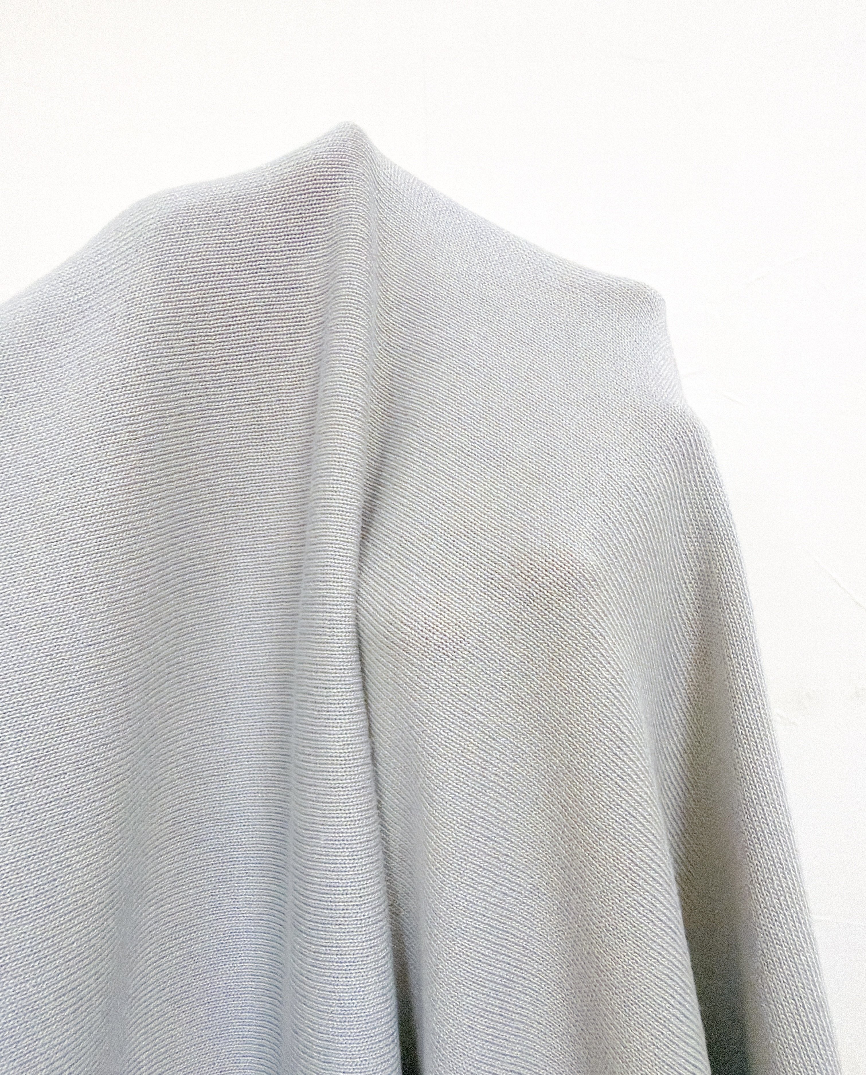 「リピートで2着買いです」ワークマンの“1500円カーディガン”手の甲までUVカットできてありがたい！「肌触りが良く着やすい」「色合いもお気に入り」