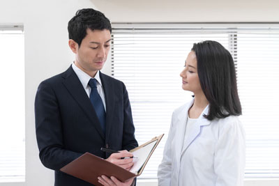 大手製薬会社にリストラの嵐が吹き荒れている