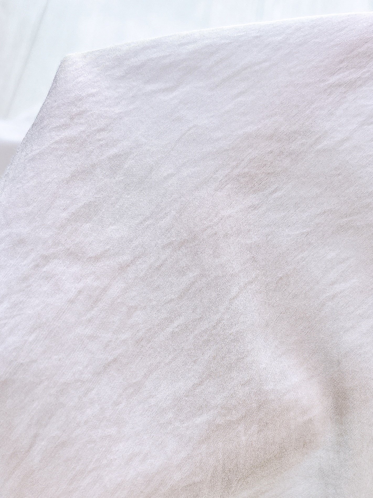 「毎日着たい」「色違いで購入」ハニーズの“楽ちんブラウス”すぽんと着るだけでオシャレ！「一目惚れしました」