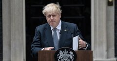 英首相転落 政界の花形から与党の「お荷物」に