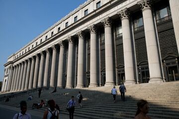 フェイスブック、NY拠点拡充へ ファーレービルに入居か