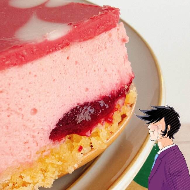 「スタバのケーキで1番好きかも」スターバックスの“華やかスイーツ”ひと口の幸福感がスゴいんです！「ずっと置いててほしい」「ご褒美にぴったり」