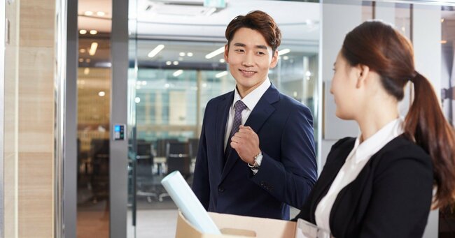 上司「今日は一段と冷えるねえ」→え、暖かいよ…デキる部下の天気の話題の返し方