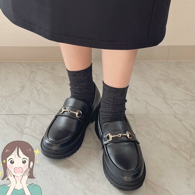 「長時間歩いても楽でした」ハニーズの“高見えローファー”がオンオフ使えてめっちゃ優秀!「スニーカー並の履き心地」「今っぽいシルエット」