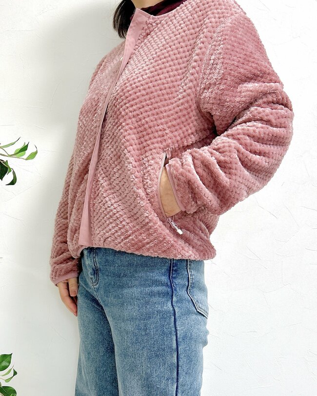 「北国でも十分暖かい」ワークマンの“1900円カーディガン”が冬の正解すぎた!「3回ほどリピート購入」「軽くて柔らかい」