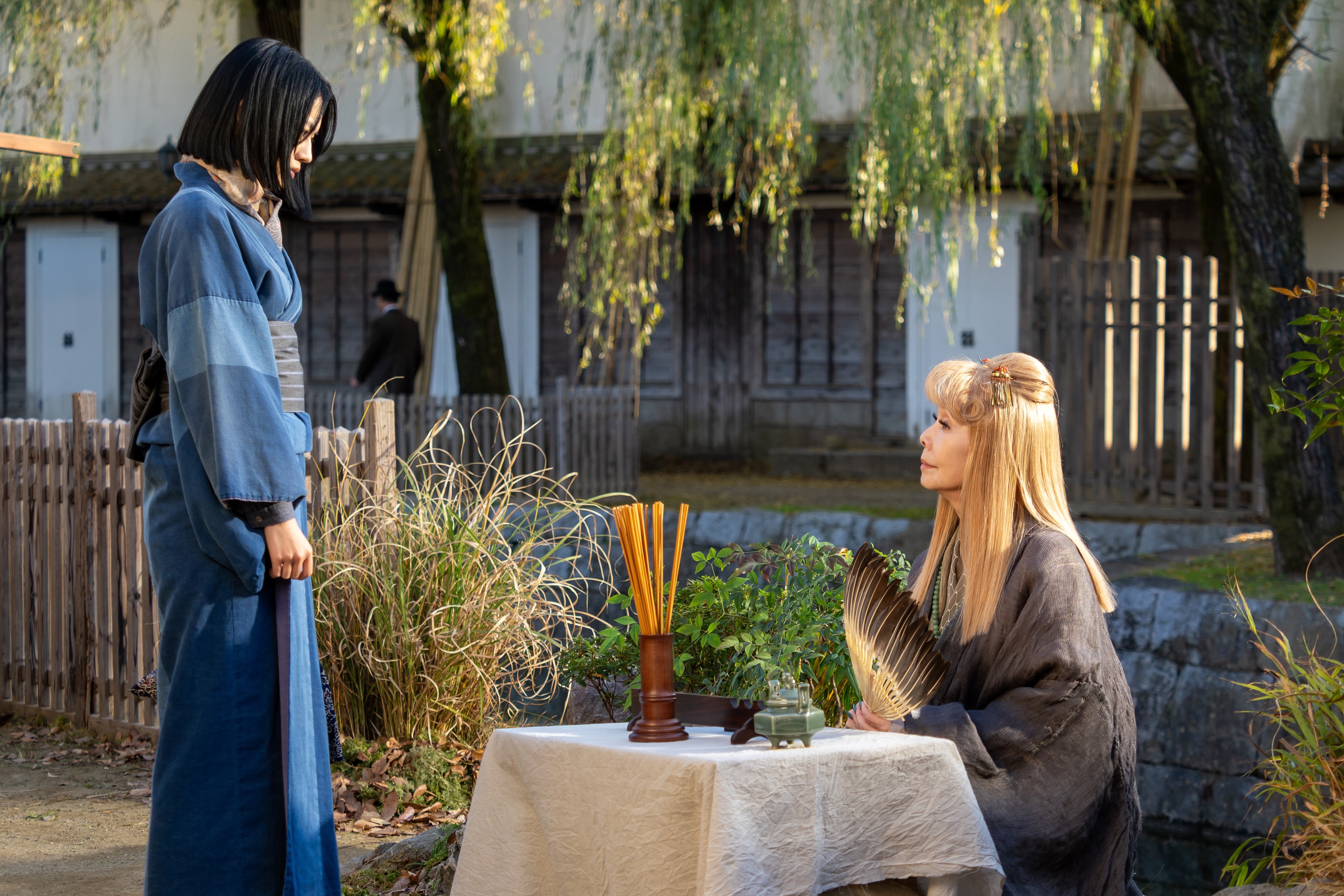 「オブザーブ」って、どういう意味？貴婦人と哲学者の“日本語訳の差”が興味深い〈風、薫る第24回〉