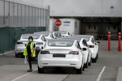 EVが主流になる時期、米政府の決断次第