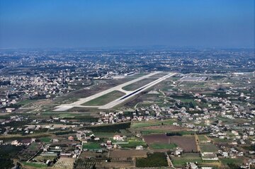 ロシア、シリアの戦略拠点を維持　空軍基地に補給