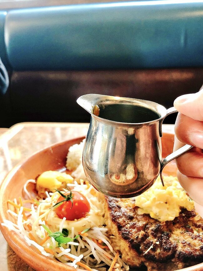 「背徳感がヤベェ」びっくりドンキーの“1500kcal超えメニュー”チーズだくだくでウマすぎる!「腹パンですわ…」「洗礼をうけてきました」