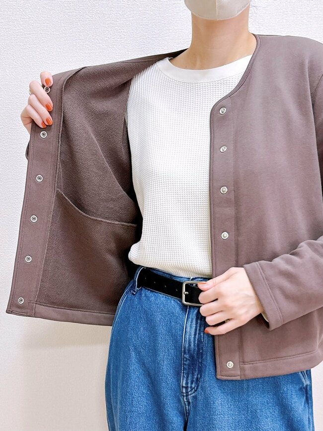 「今の時期に重宝します」無印良品の“もっちりカーディガン”サッと着やすくて手放せない！「合わせやすくて出番が多い」「一年を通して着られます」《購入レビュー》