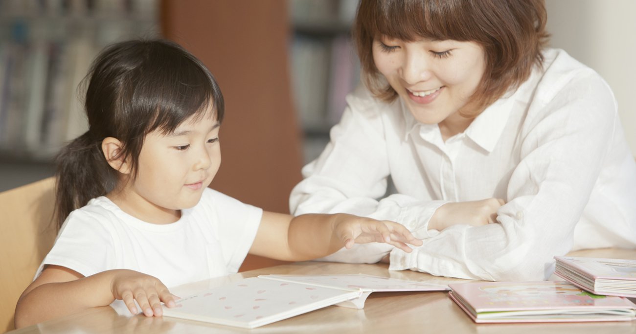 自分で読書する子を育てるシンプルな方法、「本を読みなさい!」は逆効果