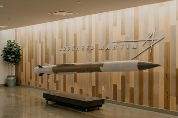 GM、ロッキード・マーチンへの武器部品供給を協議中