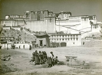 「チベットの魂」巡る戦い、中国の観光都市で展開