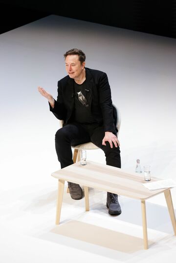XのCEO、マスク氏との権限分担が足かせに