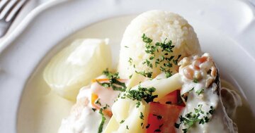 【伝説の家政婦 志麻さん】絶品ソースとほろほろチキンに脳がメロメロ!「たまに食べるとおいしいなあ」としみじみ感じる最強レシピとは?【書籍オンライン編集部セレクション】