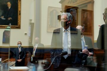 パウエル氏続投の是非、バイデン政権の正念場