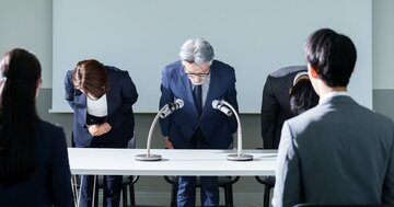 【謝罪の場面で】人を不愉快にさせる人は「とにかく謝る」だけ。感じのいい人は何と言って謝る?