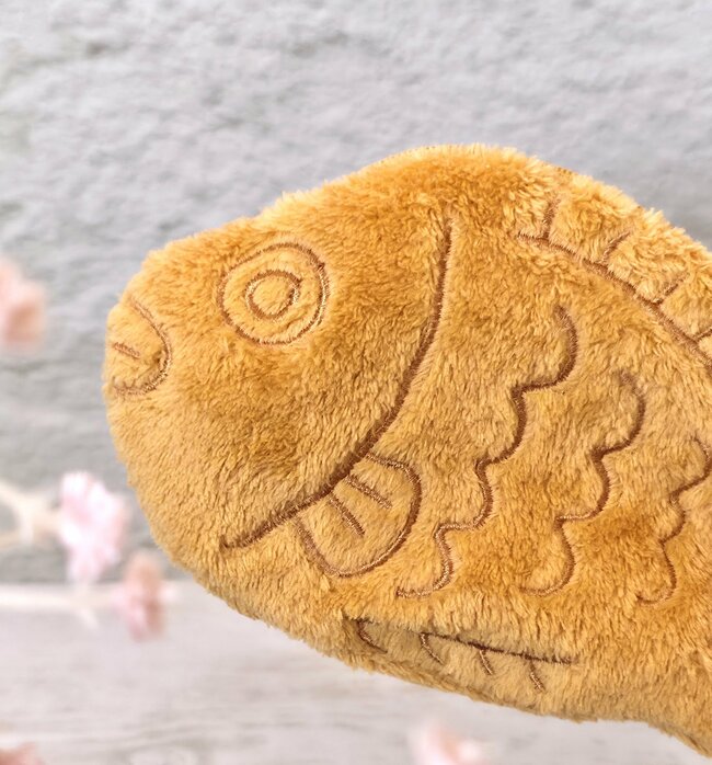 「再現度高すぎる」「つい衝動買い」キャンドゥの“たい焼きポーチ”が衝撃的なかわいさだった!「もう1個買ってこればよかった」