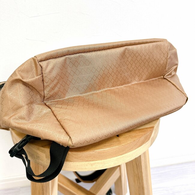 「3個目リピ買い」「文句なしのお品」ワークマンの“大容量バッグ”1泊分の荷物が入るし、2WAYで使えて楽ちん！「重たさを感じません」