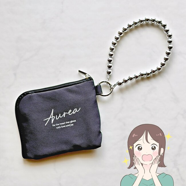 カードや診察券が40枚入った!3COINSの“ぺたんこ財布”ガバッと開くからお会計がスムーズ!「買って正解でした」「かさばらない大きさで使いやすい」《購入レビュー》