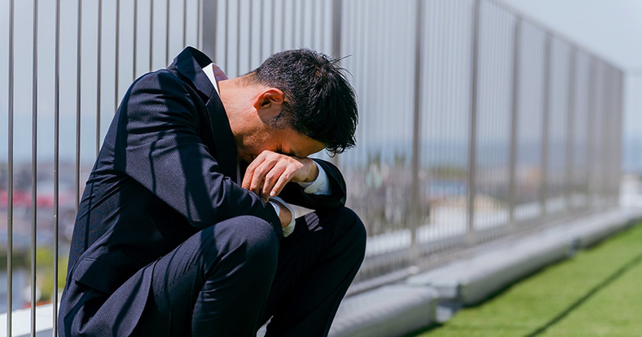 従業員の不満投稿が多い「ブラック企業」ランキング2025上半期【銀行・証券ワースト9】3メガ、大手証券で上位企業は？