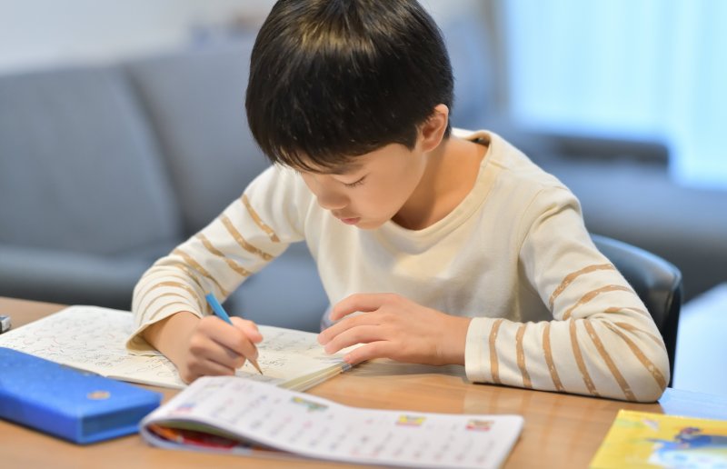 グズグズして宿題に取り掛からない子のやる気を出すスゴ技