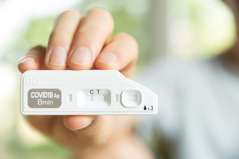 抗原検査キットは「研究用」ではなく「医療用」を! 厚労省作成の「取扱薬局リスト」に注目!
