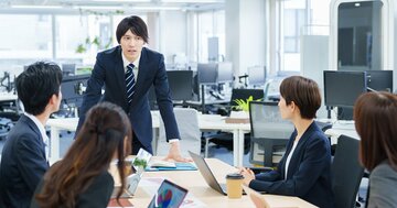 寝技はわかるけど「フィジビリ」「FYI」は？職場で飛び交うビジネス用語、あなたは正しく説明できる？